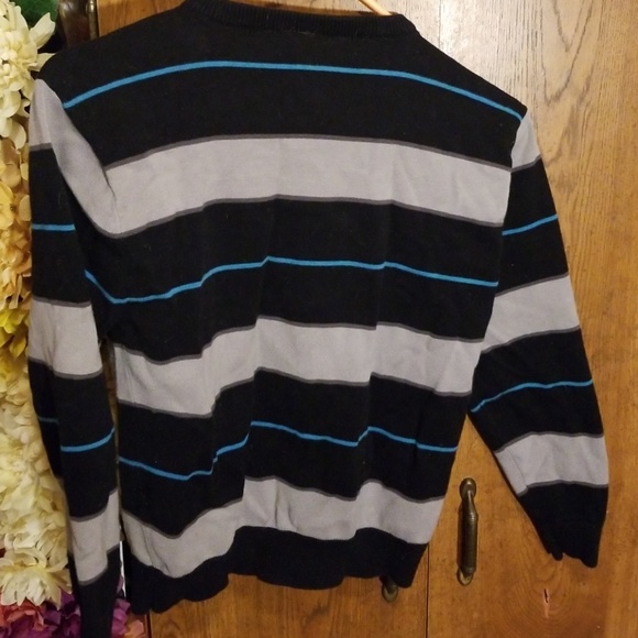 L/S Sweater - Picture 2 of 6